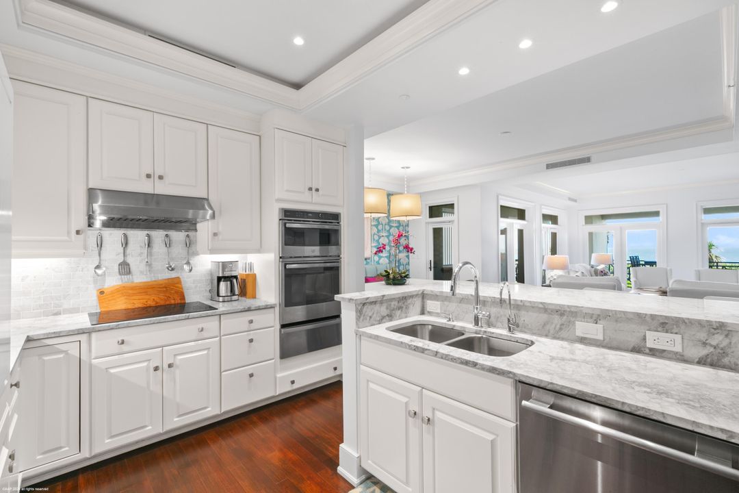 Active With Contract: $2,300,000 (3 beds, 3 baths, 2236 Square Feet)