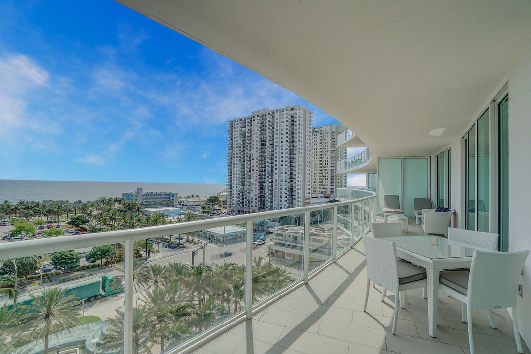 Active With Contract: $7,500 (2 beds, 2 baths, 1983 Square Feet)