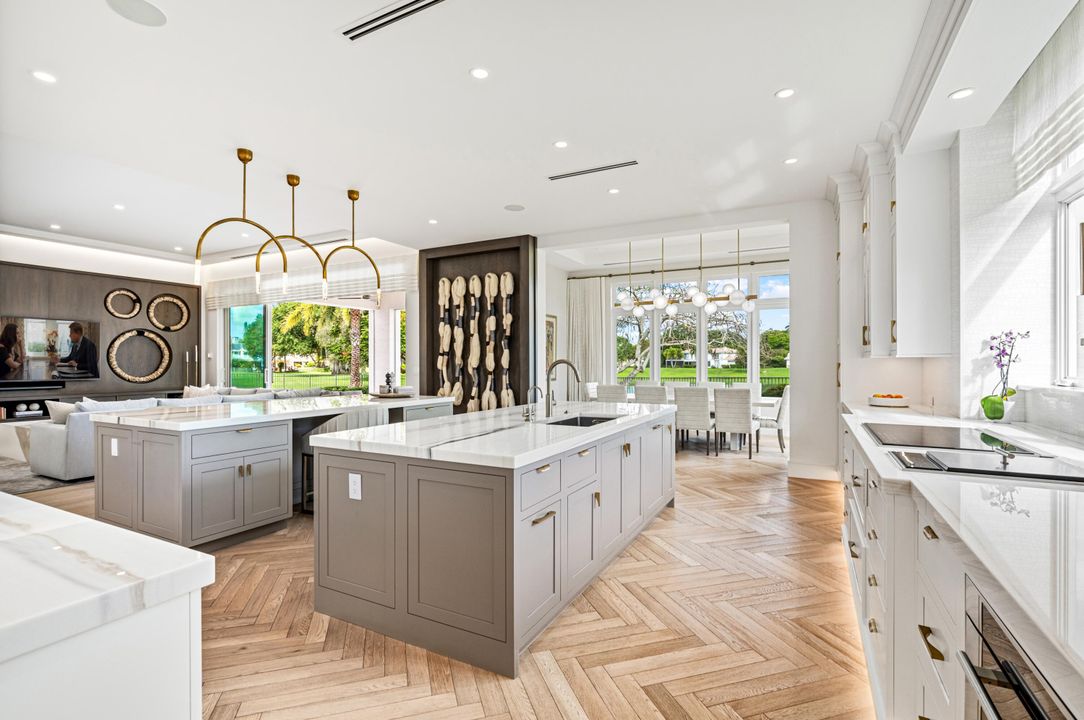 For Sale: $6,995,000 (6 beds, 6 baths, 8182 Square Feet)