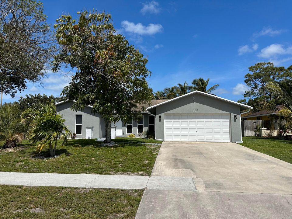 Recently Sold: $700,000 (3 beds, 2 baths, 2100 Square Feet)