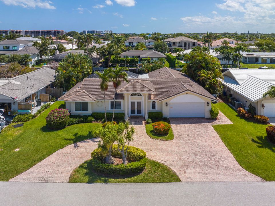 Active With Contract: $2,450,000 (3 beds, 2 baths, 2099 Square Feet)