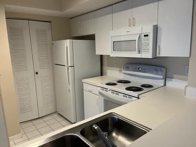For Rent: $1,950 (2 beds, 2 baths, 1140 Square Feet)