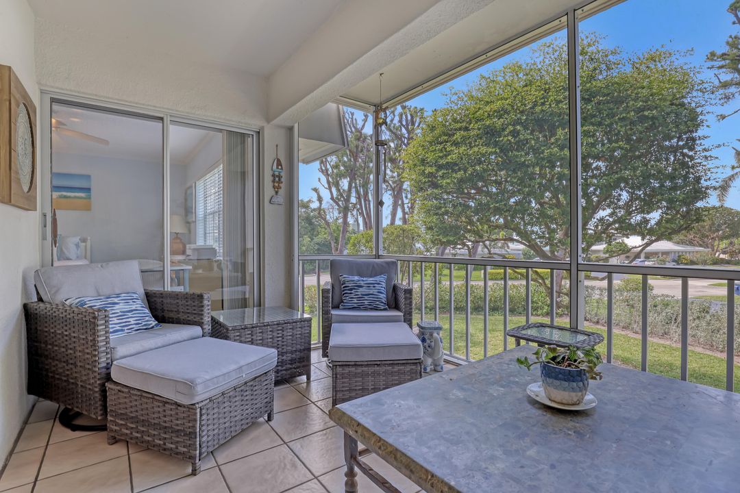 Active With Contract: $4,500 (2 beds, 2 baths, 1143 Square Feet)