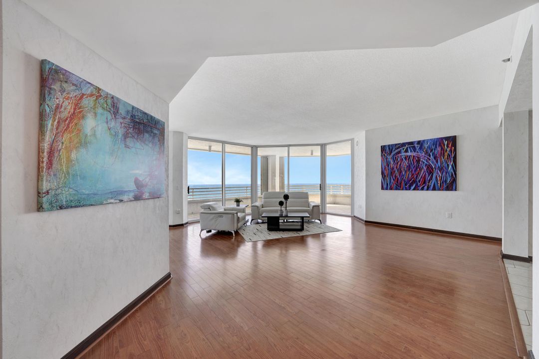 Active With Contract: $1,200,000 (3 beds, 3 baths, 3000 Square Feet)