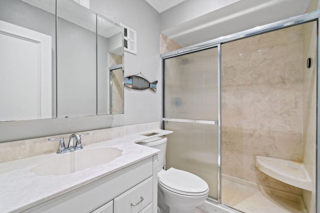 For Sale: $254,900 (2 beds, 1 baths, 820 Square Feet)