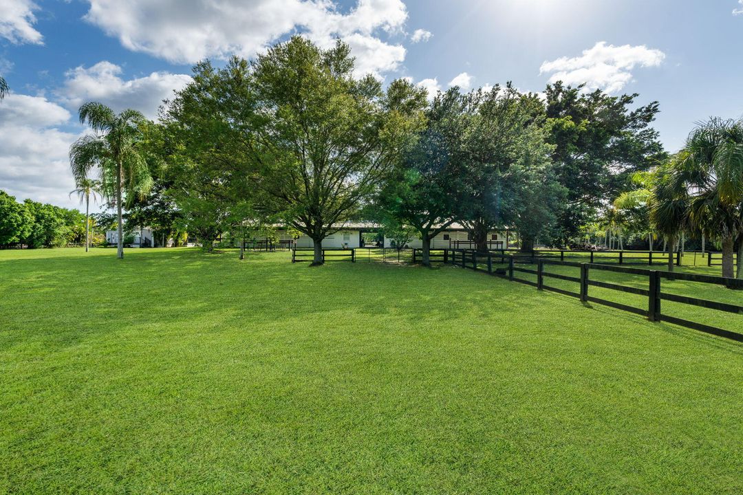 For Sale: $2,690,000 (4 beds, 3 baths, 1249 Square Feet)