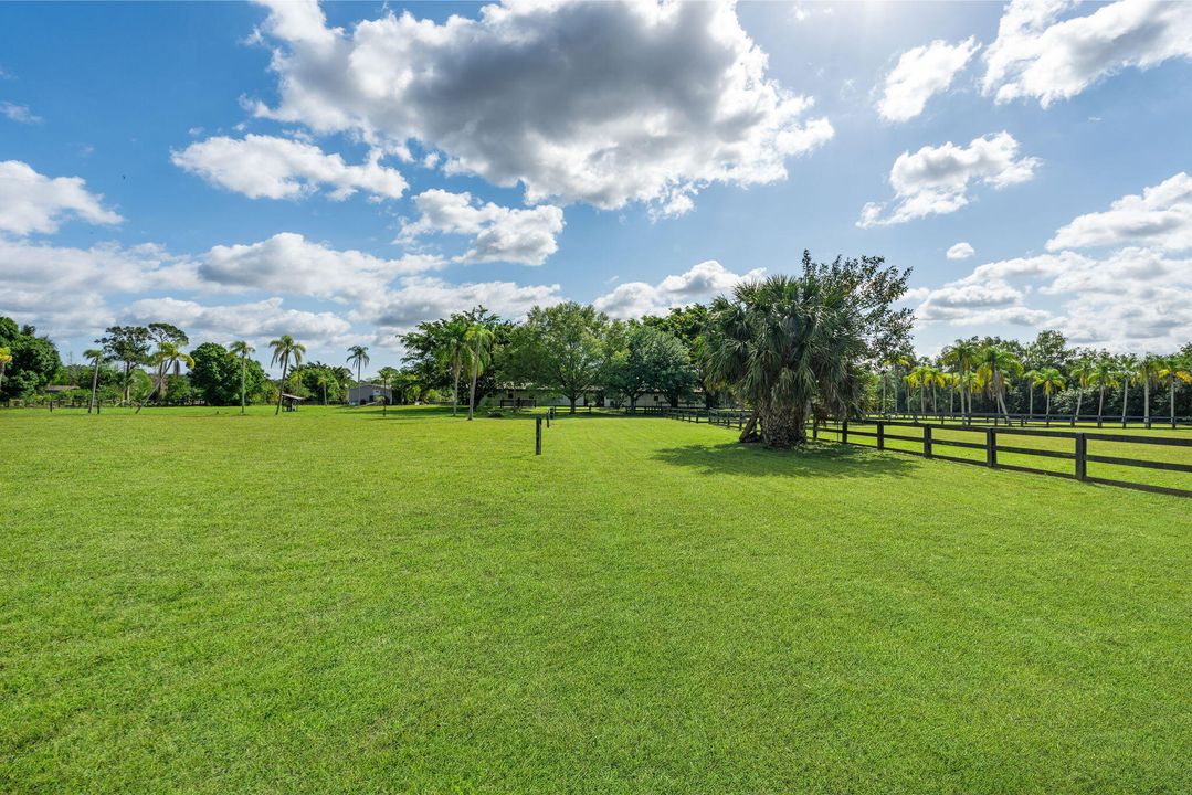 For Sale: $2,690,000 (4 beds, 3 baths, 1249 Square Feet)