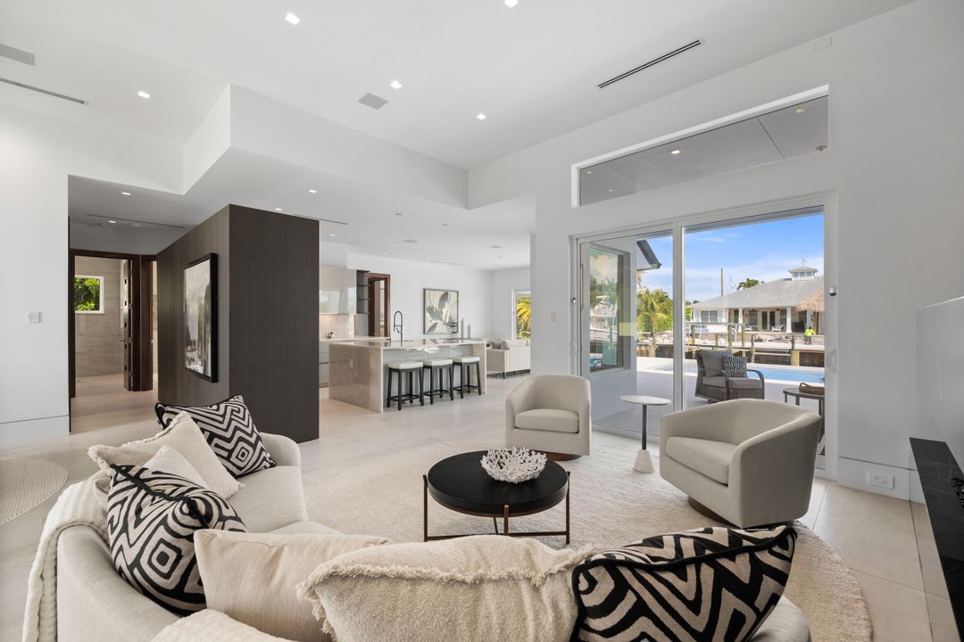 For Sale: $4,950,000 (4 beds, 3 baths, 2583 Square Feet)