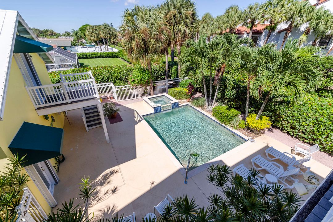 Active With Contract: $1,799,990 (3 beds, 2 baths, 2771 Square Feet)