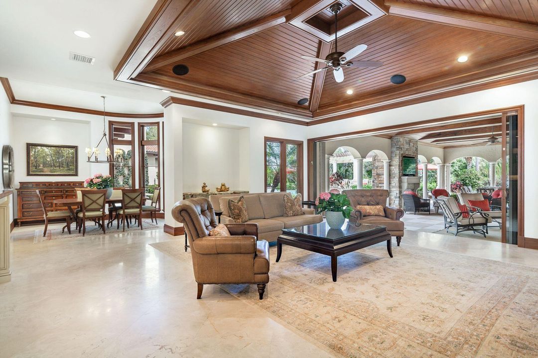 For Sale: $9,995,000 (5 beds, 7 baths, 9017 Square Feet)