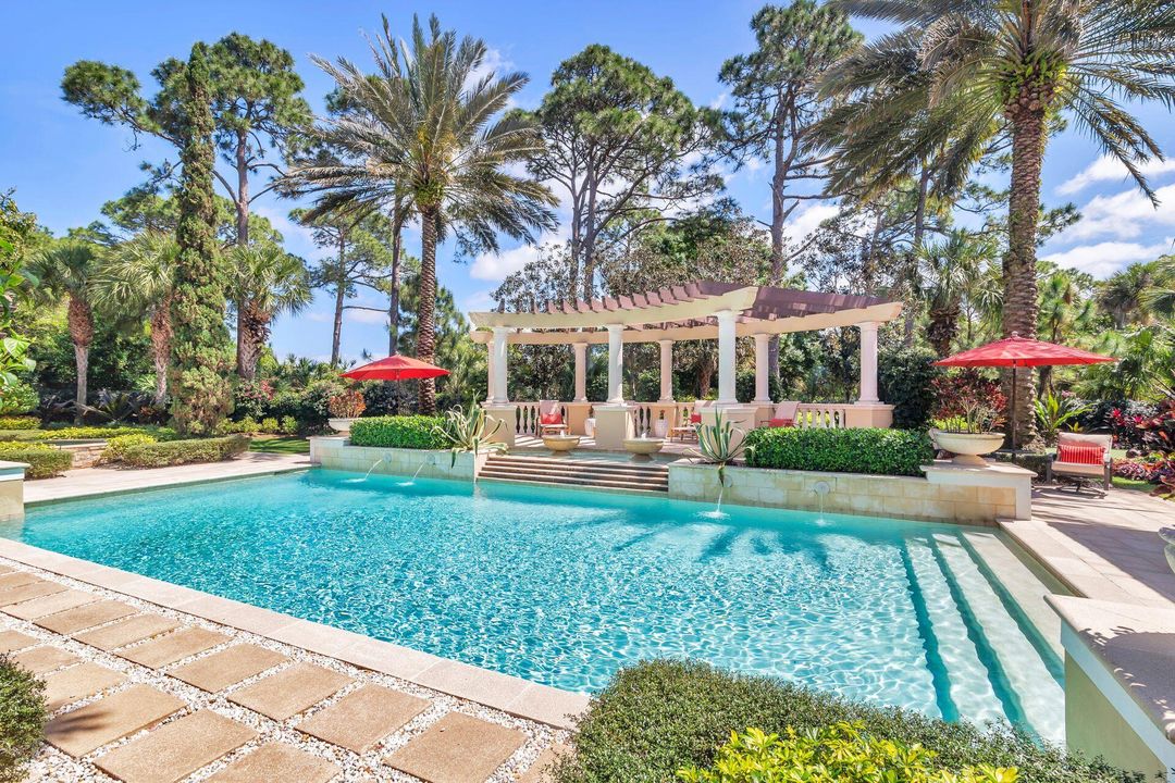 For Sale: $9,995,000 (5 beds, 7 baths, 9017 Square Feet)