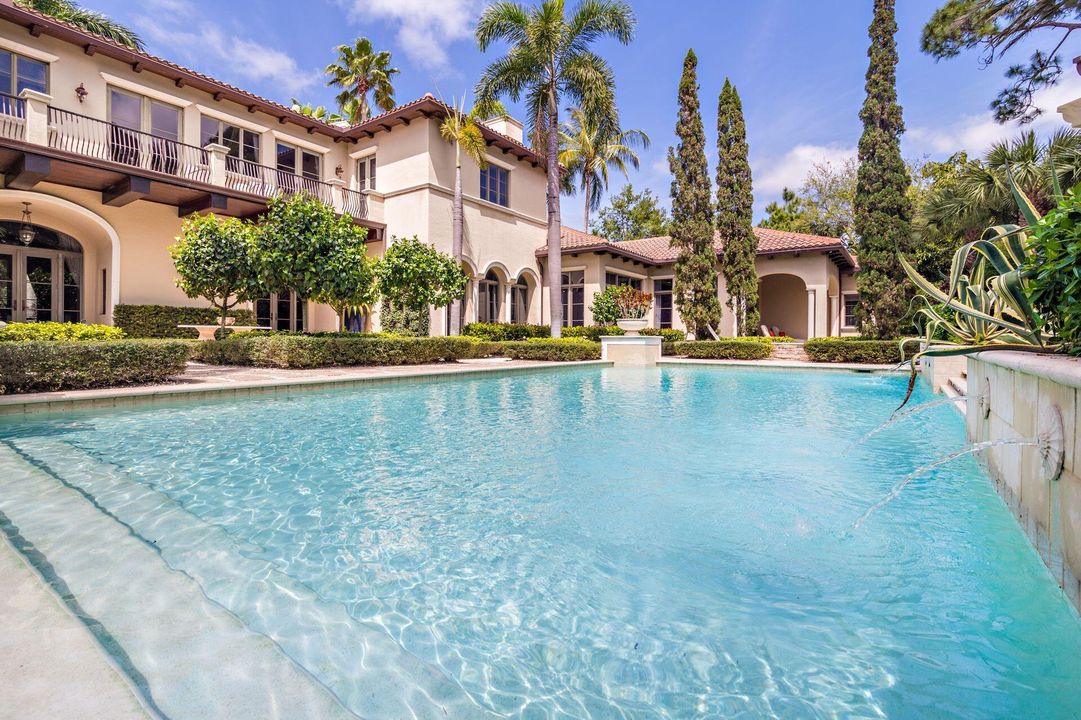 For Sale: $9,995,000 (5 beds, 7 baths, 9017 Square Feet)