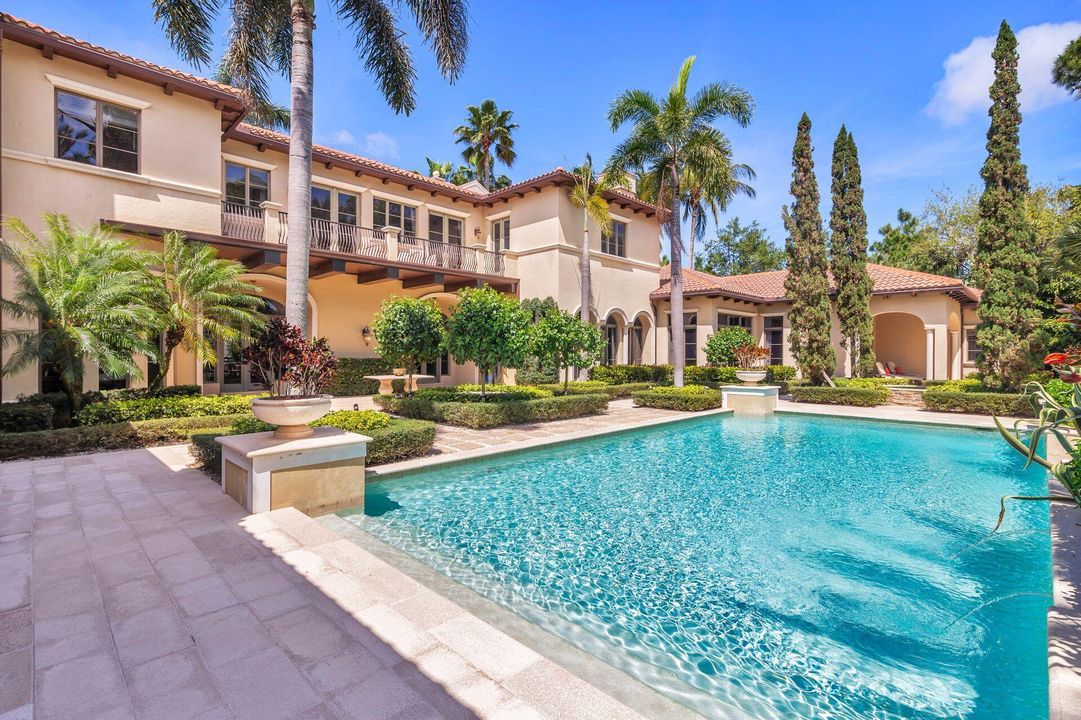 For Sale: $9,995,000 (5 beds, 7 baths, 9017 Square Feet)