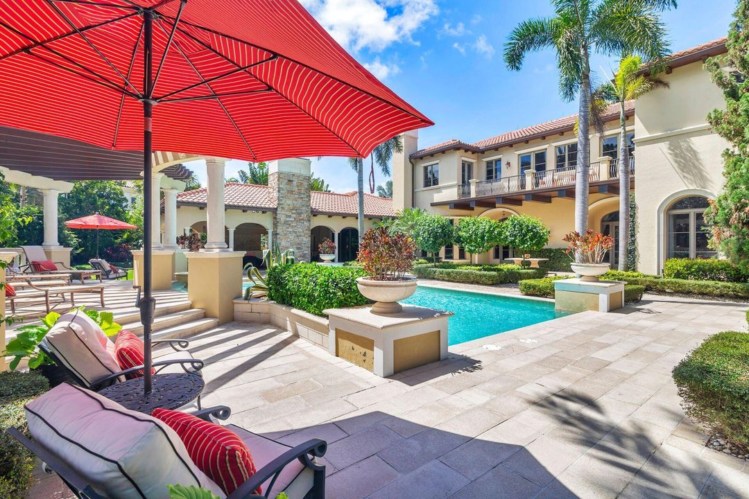 For Sale: $9,995,000 (5 beds, 7 baths, 9017 Square Feet)