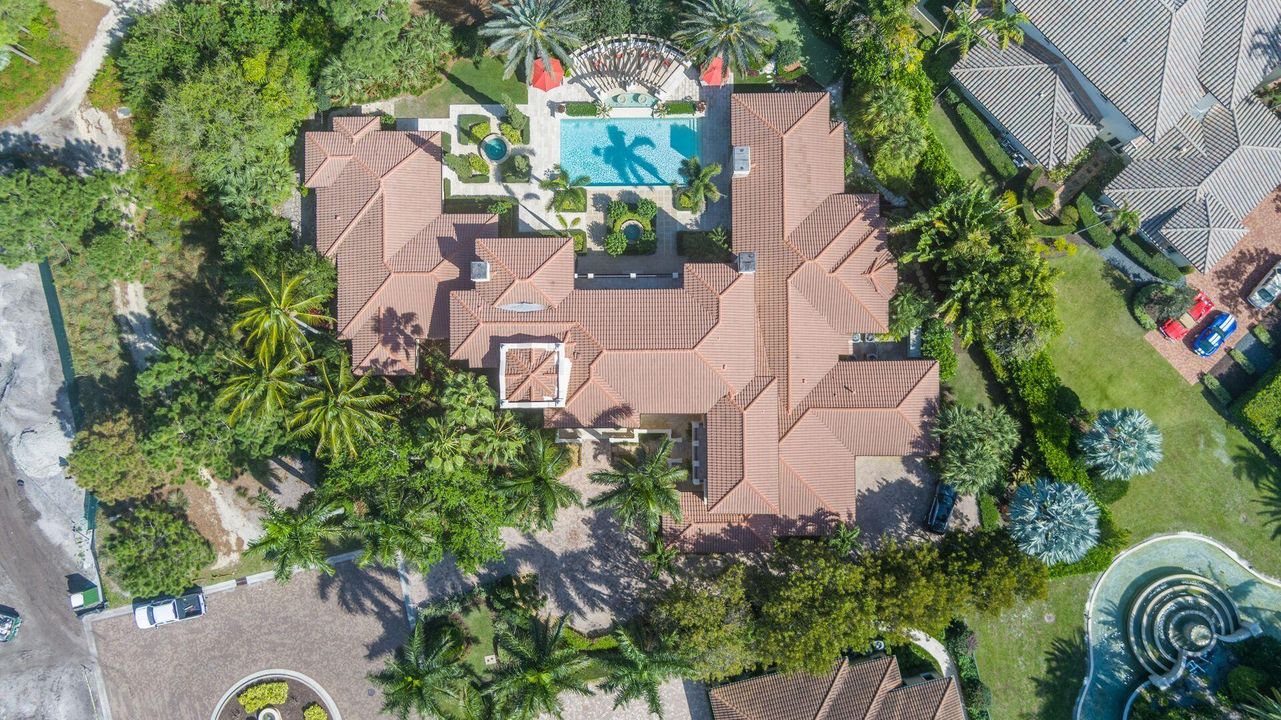 For Sale: $9,995,000 (5 beds, 7 baths, 9017 Square Feet)