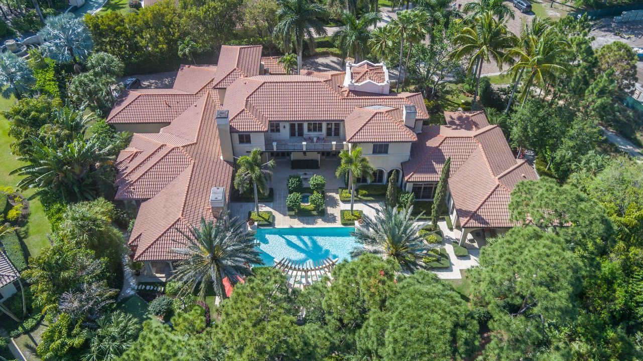 For Sale: $9,995,000 (5 beds, 7 baths, 9017 Square Feet)