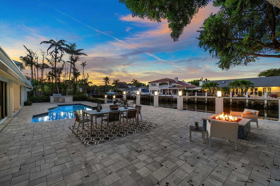 For Sale: $4,500,000 (5 beds, 4 baths, 4592 Square Feet)
