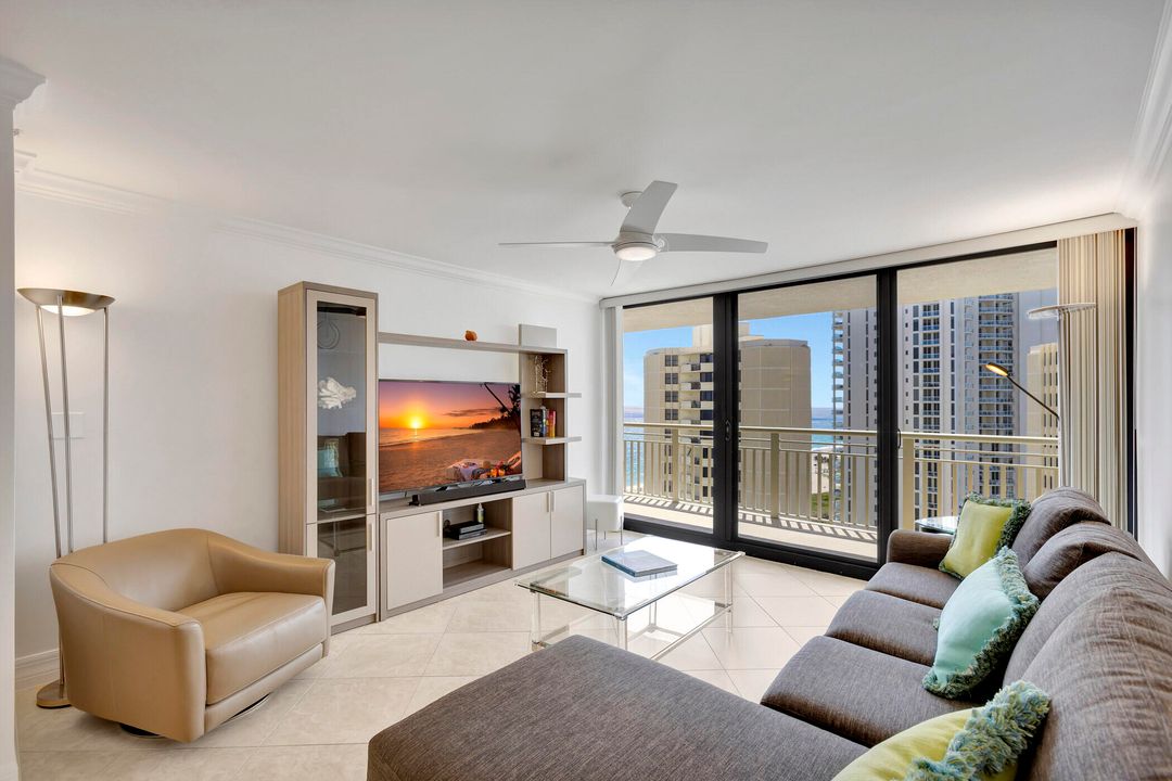 For Sale: $695,000 (1 beds, 1 baths, 1000 Square Feet)