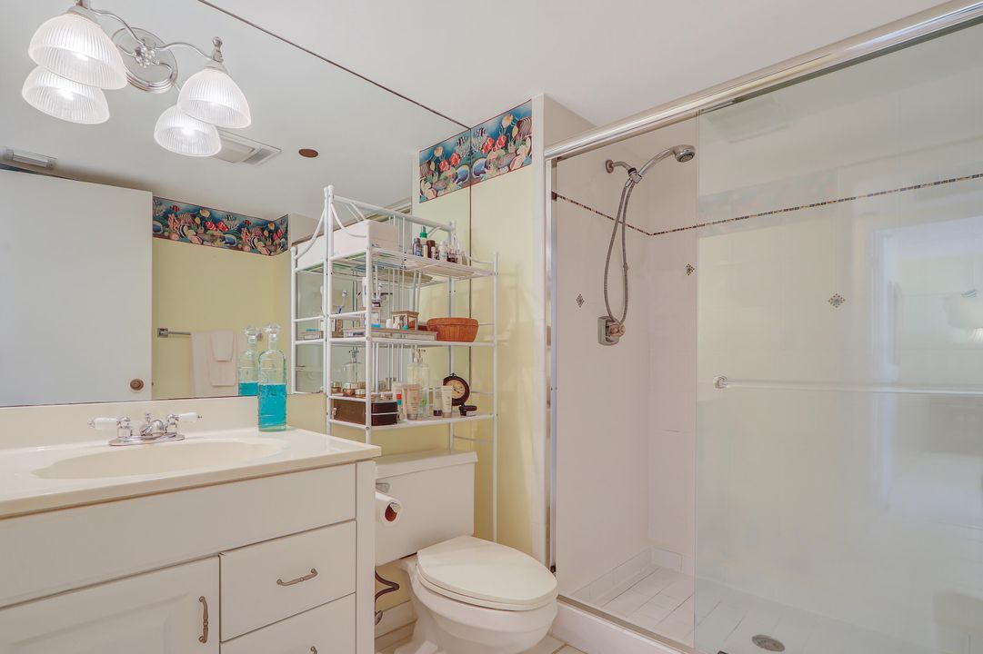 For Sale: $775,000 (2 beds, 2 baths, 1371.55 Square Feet)
