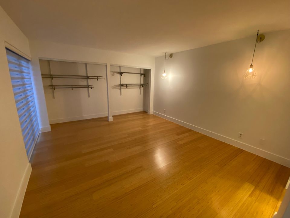 For Sale: $330,000 (2 beds, 2 baths, 1252 Square Feet)