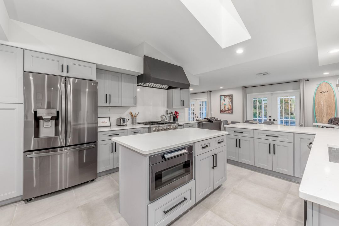 Active With Contract: $975,000 (4 beds, 4 baths, 3524 Square Feet)