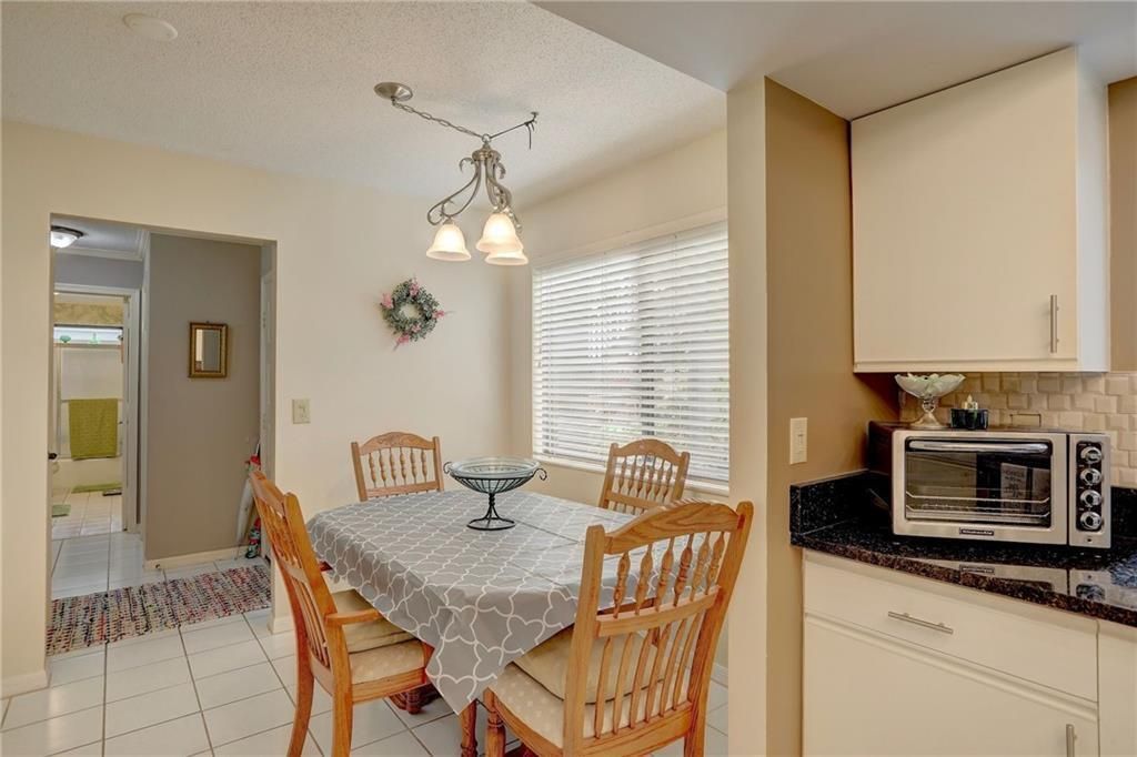 Active With Contract: $189,000 (2 beds, 2 baths, 1433 Square Feet)