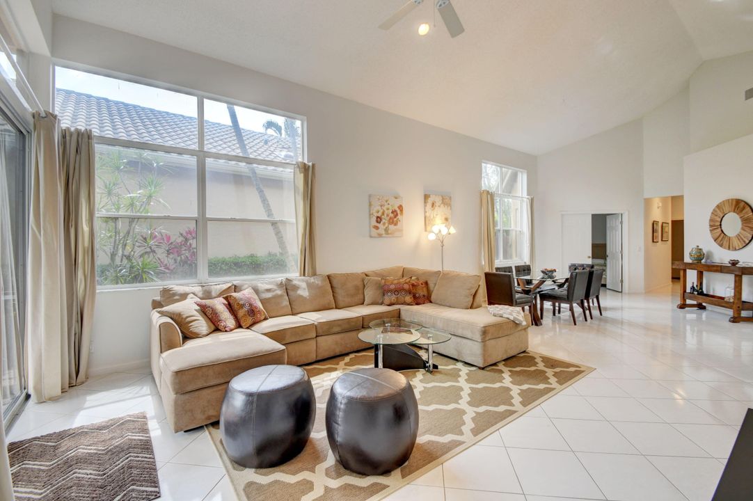 Active With Contract: $11,500 (3 beds, 2 baths, 1758 Square Feet)