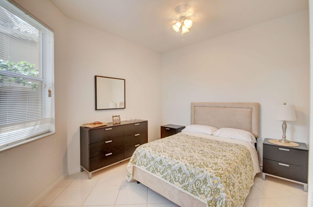 Active With Contract: $11,500 (3 beds, 2 baths, 1758 Square Feet)