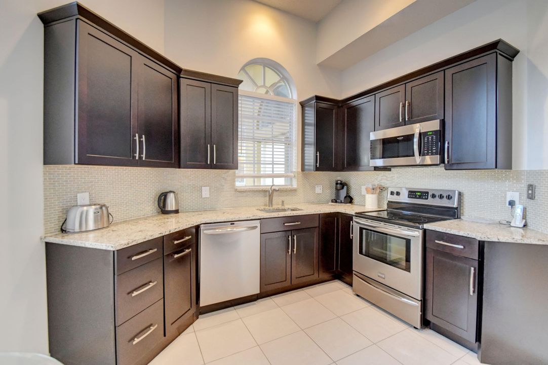 Active With Contract: $11,500 (3 beds, 2 baths, 1758 Square Feet)