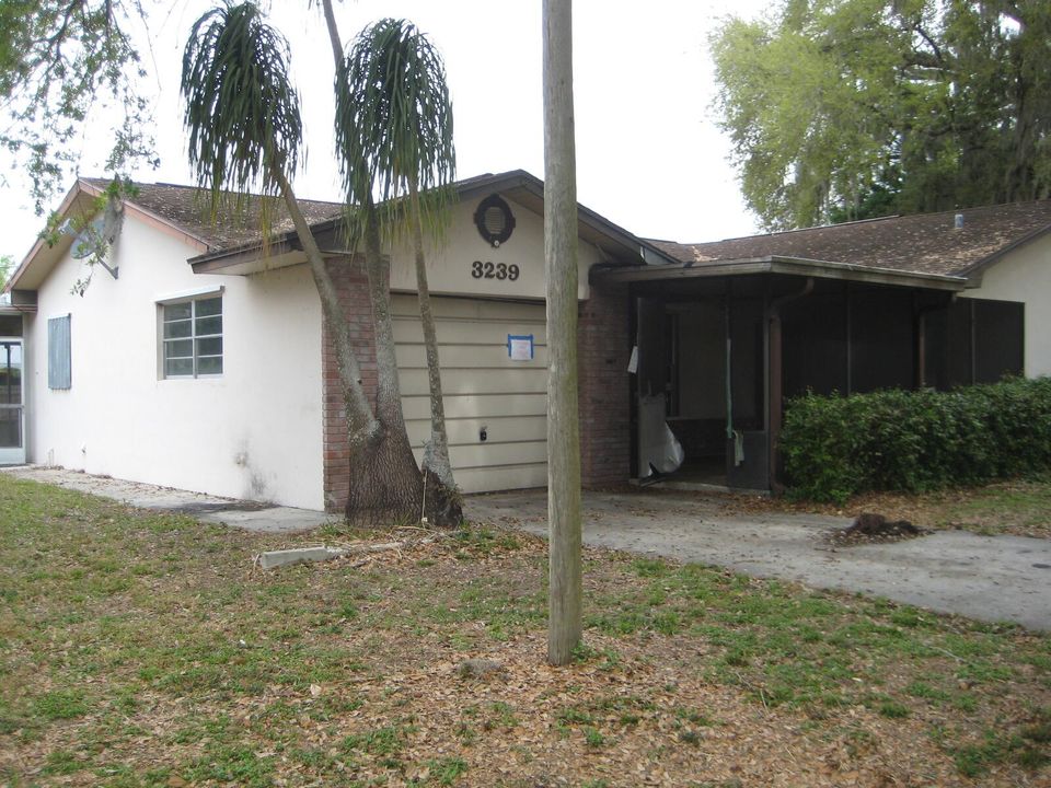 For Sale: $307,000 (3 beds, 3 baths, 2040 Square Feet)