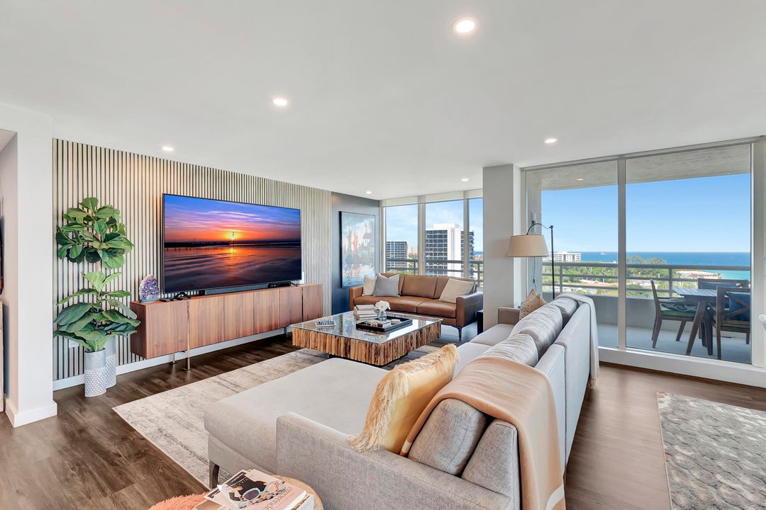 Active With Contract: $1,999,999 (3 beds, 3 baths, 2319 Square Feet)