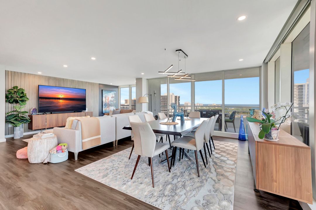 Active With Contract: $1,999,999 (3 beds, 3 baths, 2319 Square Feet)