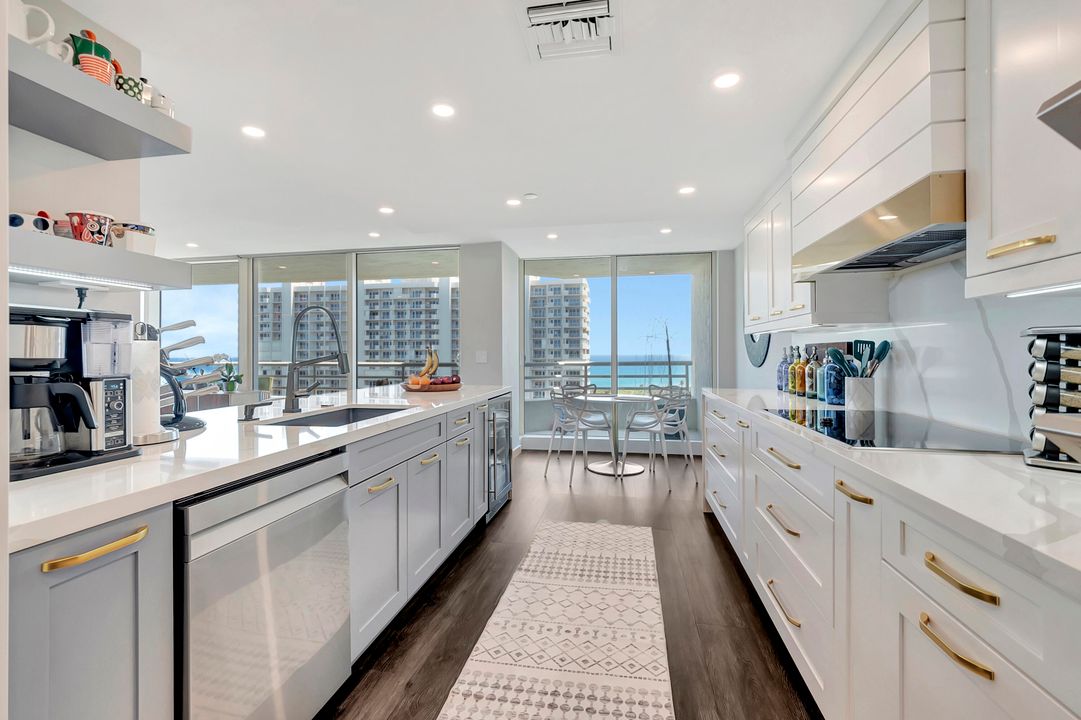 Active With Contract: $1,999,999 (3 beds, 3 baths, 2319 Square Feet)