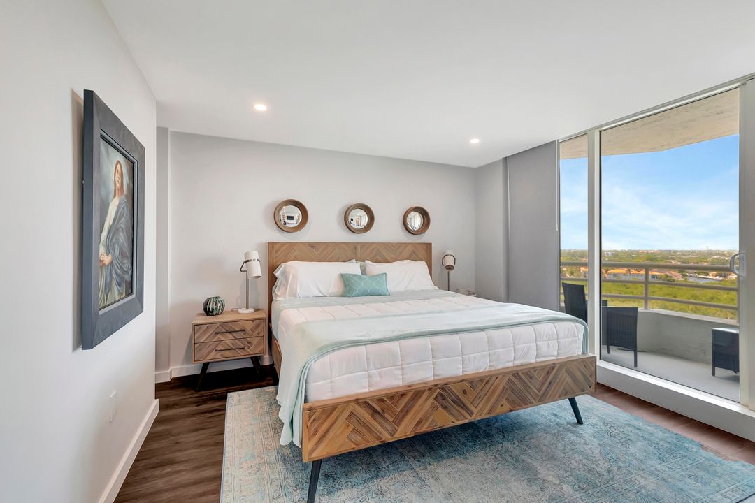 Active With Contract: $1,999,999 (3 beds, 3 baths, 2319 Square Feet)