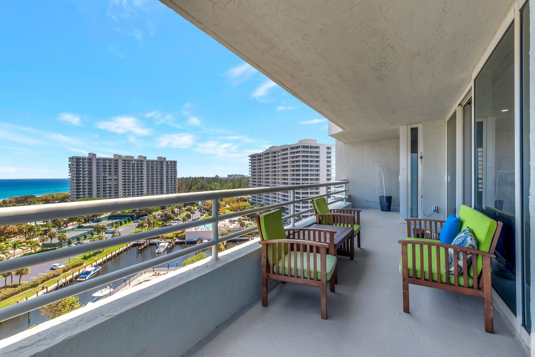 Active With Contract: $1,999,999 (3 beds, 3 baths, 2319 Square Feet)