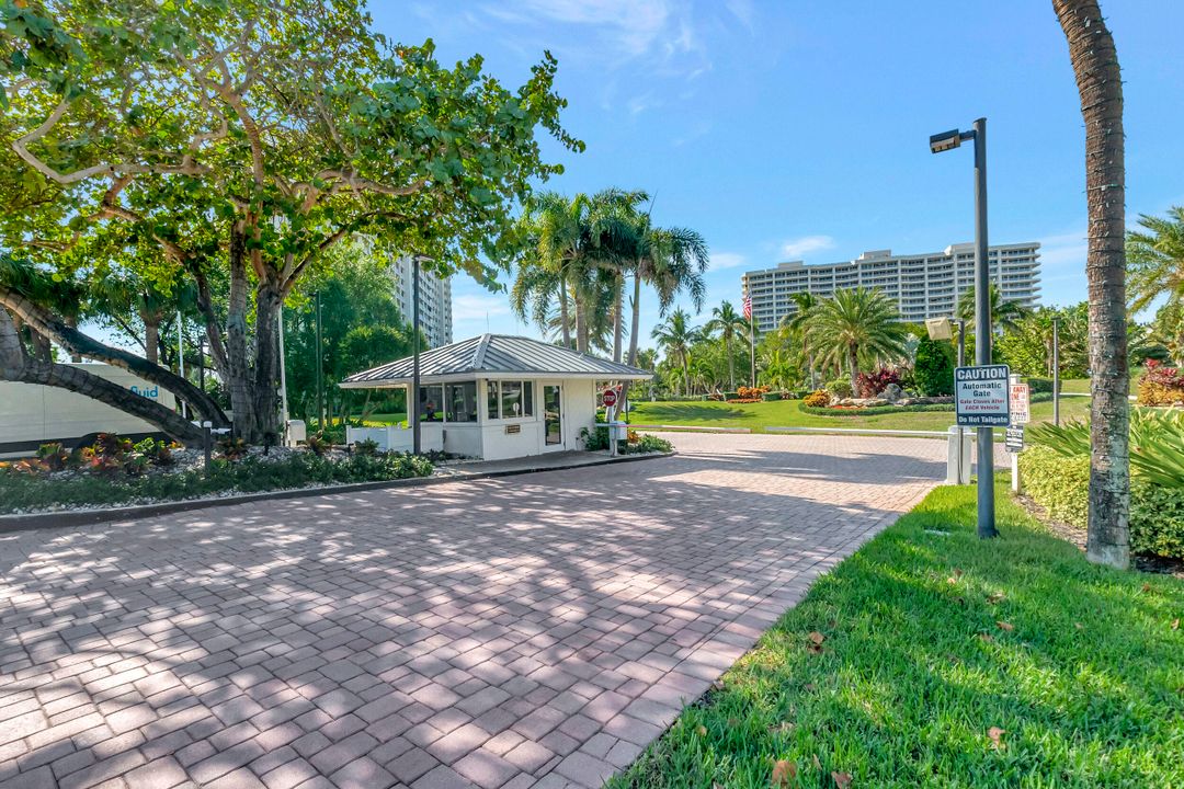 Active With Contract: $1,999,999 (3 beds, 3 baths, 2319 Square Feet)