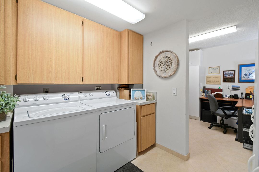 For Sale: $649,000 (2 beds, 2 baths, 1385 Square Feet)