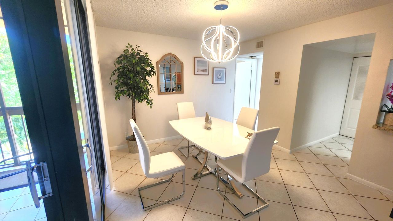 For Sale: $419,900 (2 beds, 2 baths, 1175 Square Feet)