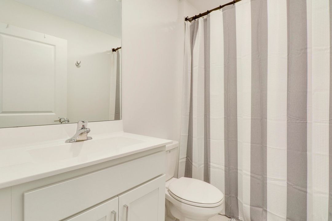 Active With Contract: $349,900 (3 beds, 2 baths, 1560 Square Feet)
