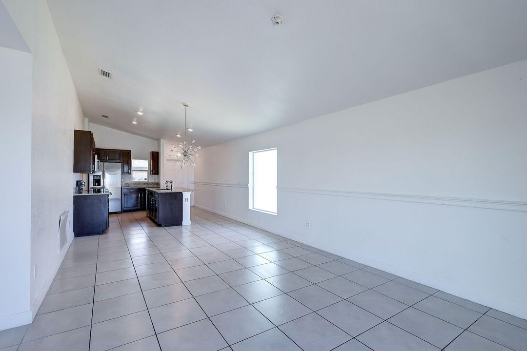 Active With Contract: $340,000 (3 beds, 2 baths, 1270 Square Feet)