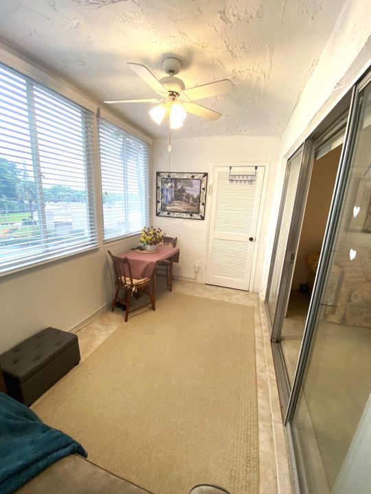 For Sale: $87,500 (1 beds, 1 baths, 715 Square Feet)