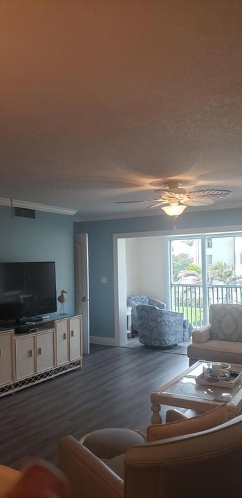For Rent: $2,300 (2 beds, 2 baths, 1750 Square Feet)