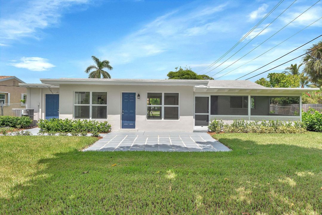 Active With Contract: $3,400 (3 beds, 2 baths, 1764 Square Feet)