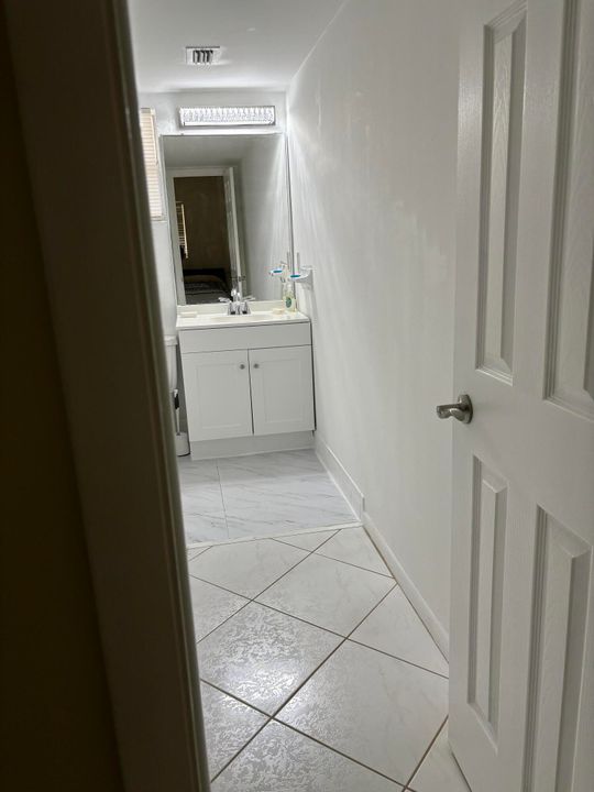 For Rent: $1,585 (1 beds, 1 baths, 632 Square Feet)