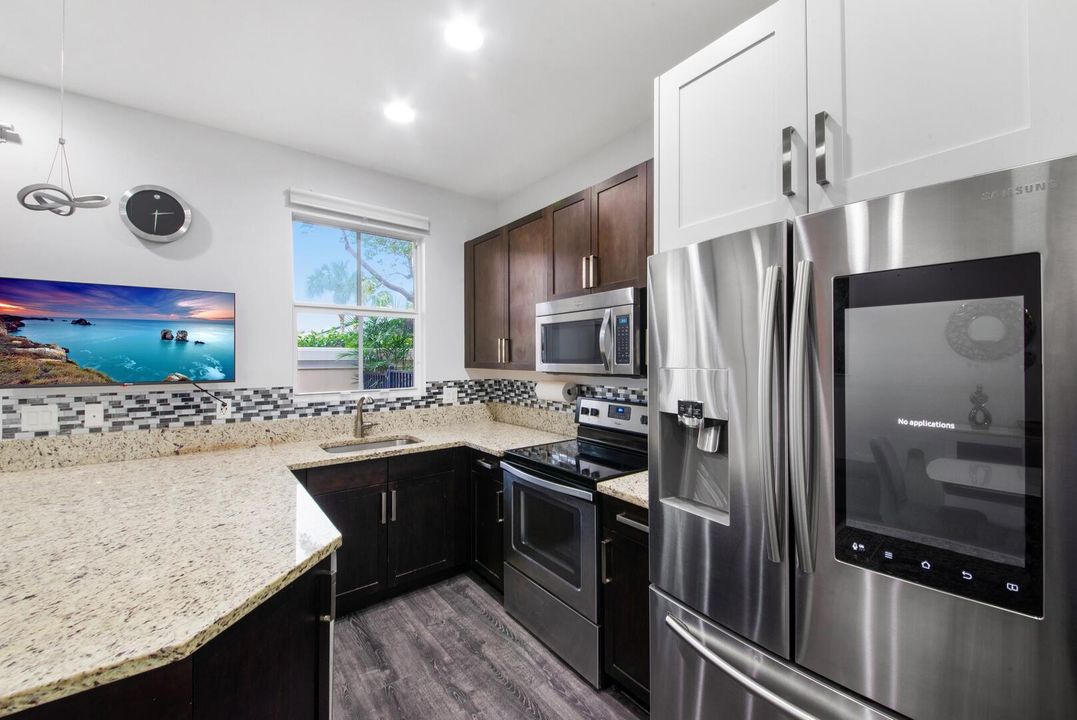For Sale: $499,800 (3 beds, 2 baths, 1316 Square Feet)