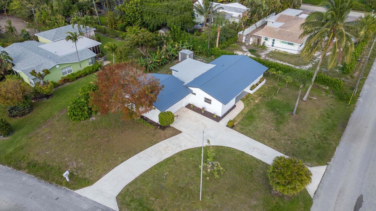 For Sale: $625,000 (3 beds, 2 baths, 1432 Square Feet)