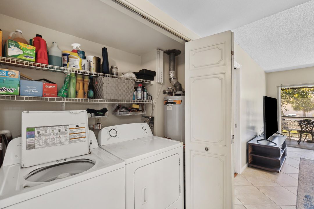 For Sale: $209,000 (2 beds, 2 baths, 1088 Square Feet)