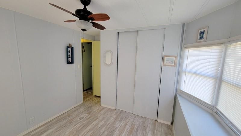 For Sale: $152,000 (2 beds, 1 baths, 736 Square Feet)