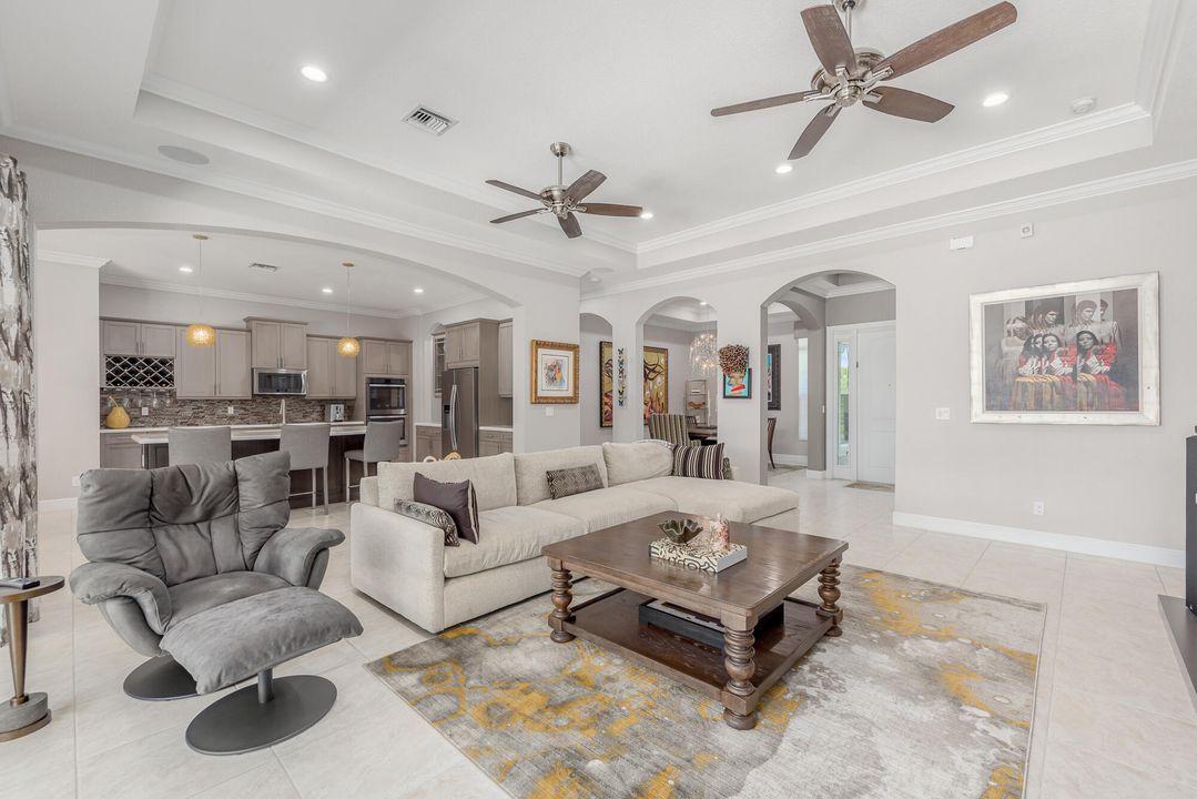 Active With Contract: $1,100,000 (4 beds, 3 baths, 2952 Square Feet)