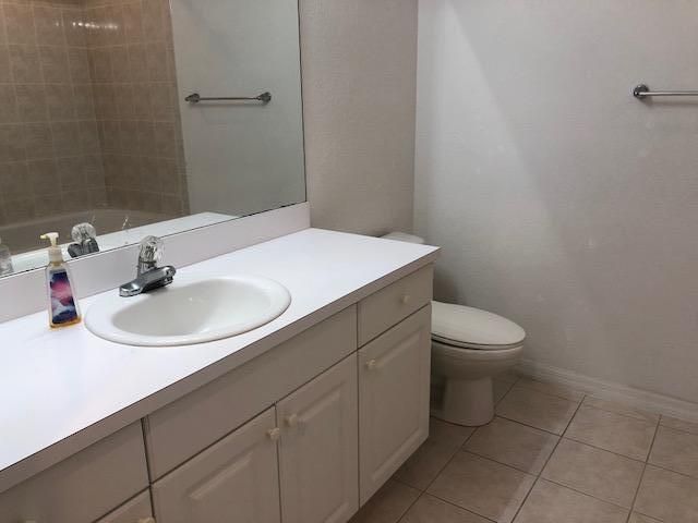 Active With Contract: $1,850 (2 beds, 2 baths, 1286 Square Feet)
